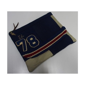 threeeight_handlight-letter-clutchbag-navy1.jpg