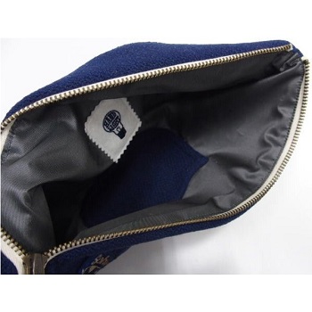 threeeight_handlight-letter-clutchbag-navy1_4.jpg