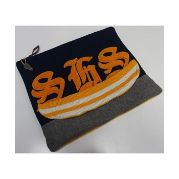 threeeight_handlight-letter-clutchbag-navy3.jpg